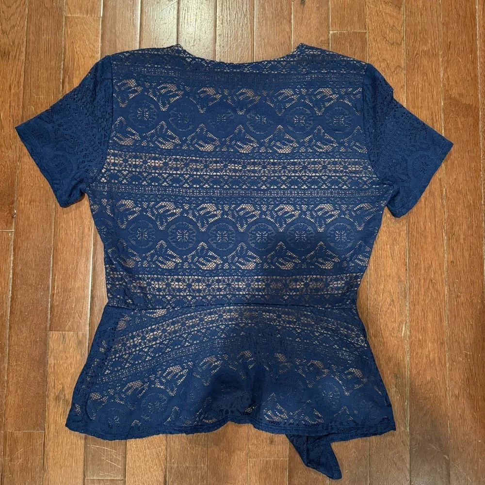 BCBGMAXAZRIA Karine Navy Lace Peplum Blouse Top NWT